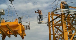 Демонтаж башенного крана в Ревде - услуги по демонтажу от Сварной-Рвд от 1547 руб.