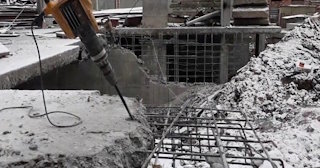 Демонтаж монолитного перекрытия в Ревде - Профессиональная разборка от 825 руб.